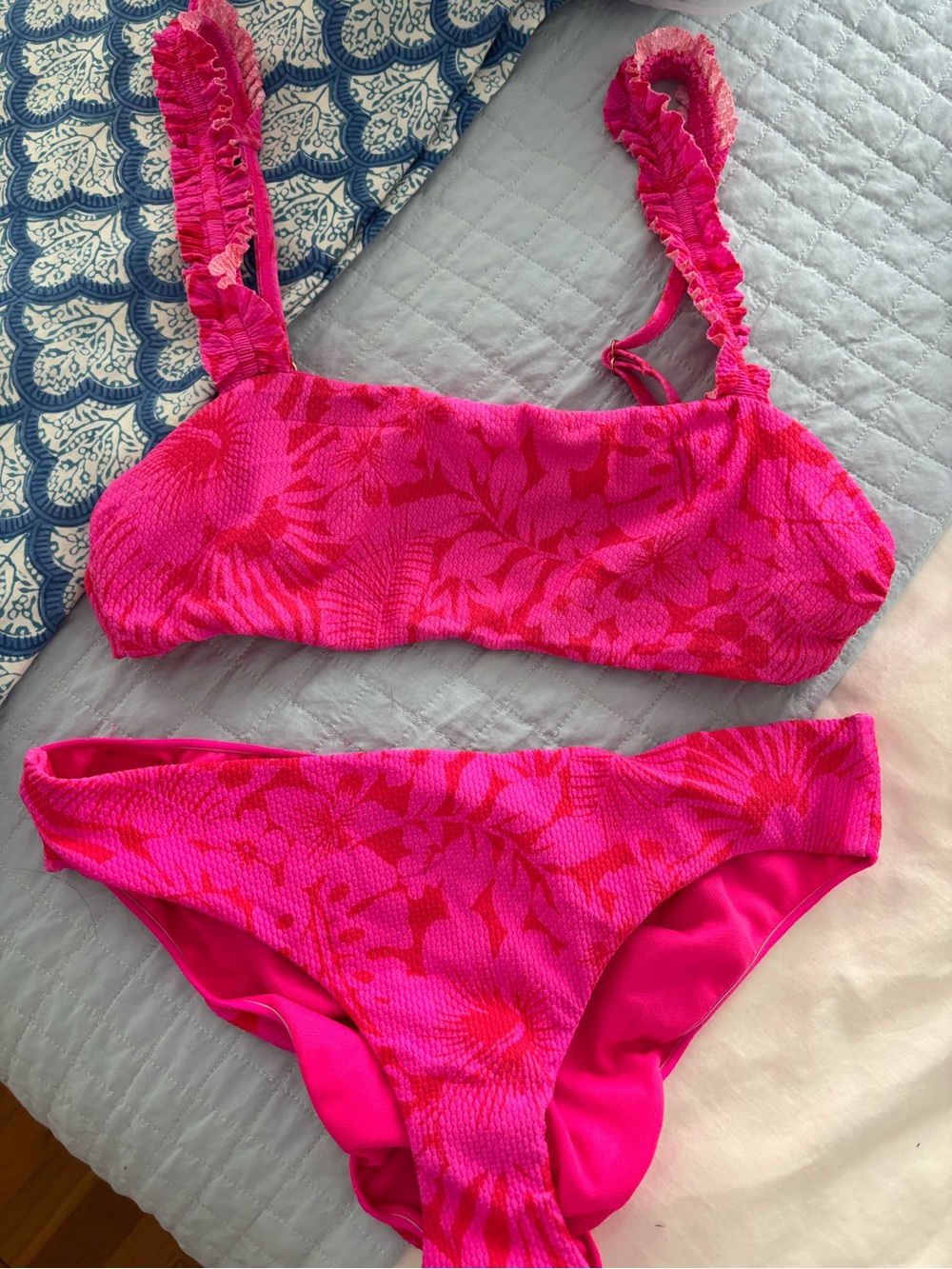 Pink floral bikini set 👙 🌺